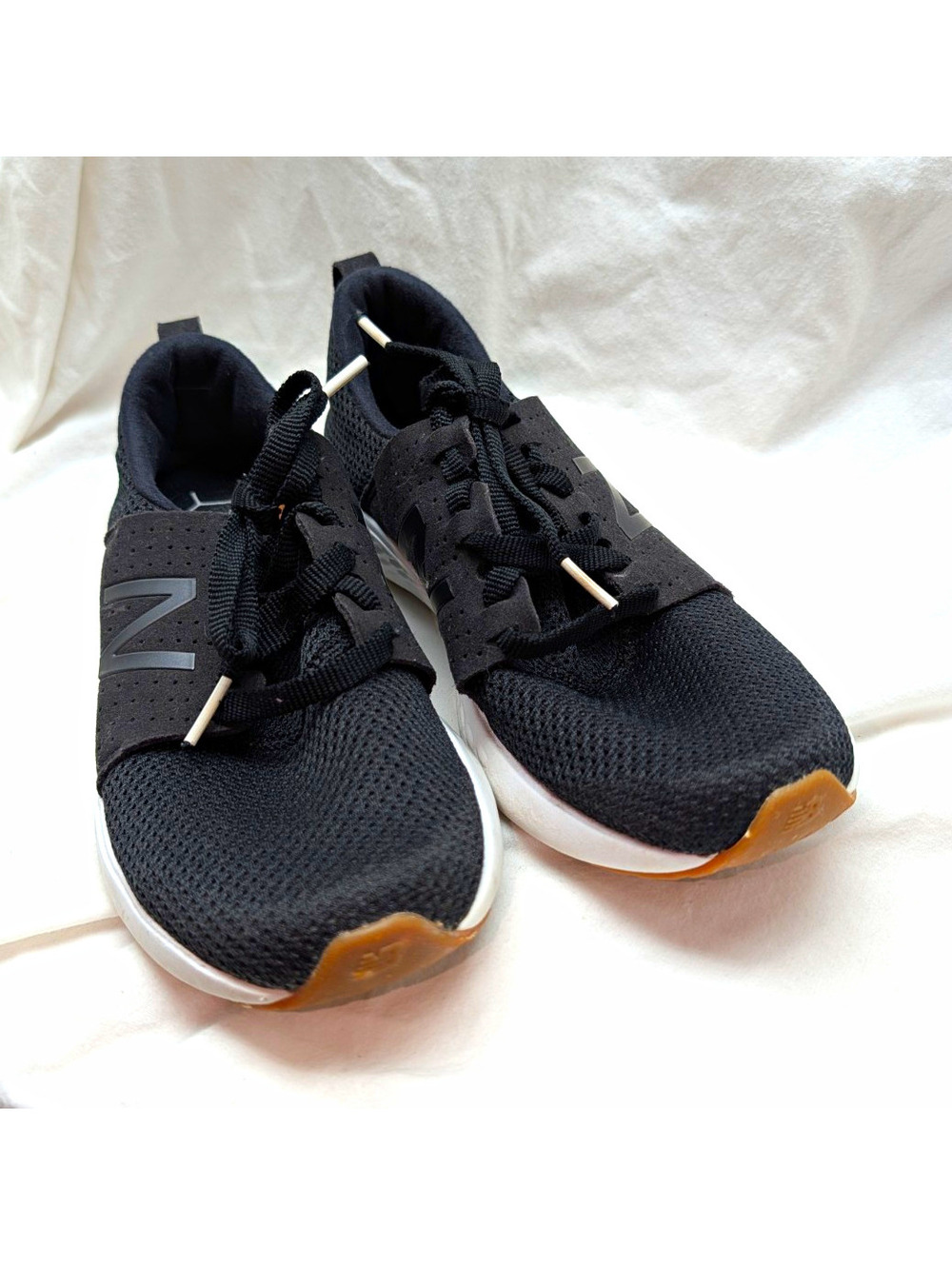 New Balance Fresh Foam Men’s Lace Up Low Top Sneakers Black White size 8.5